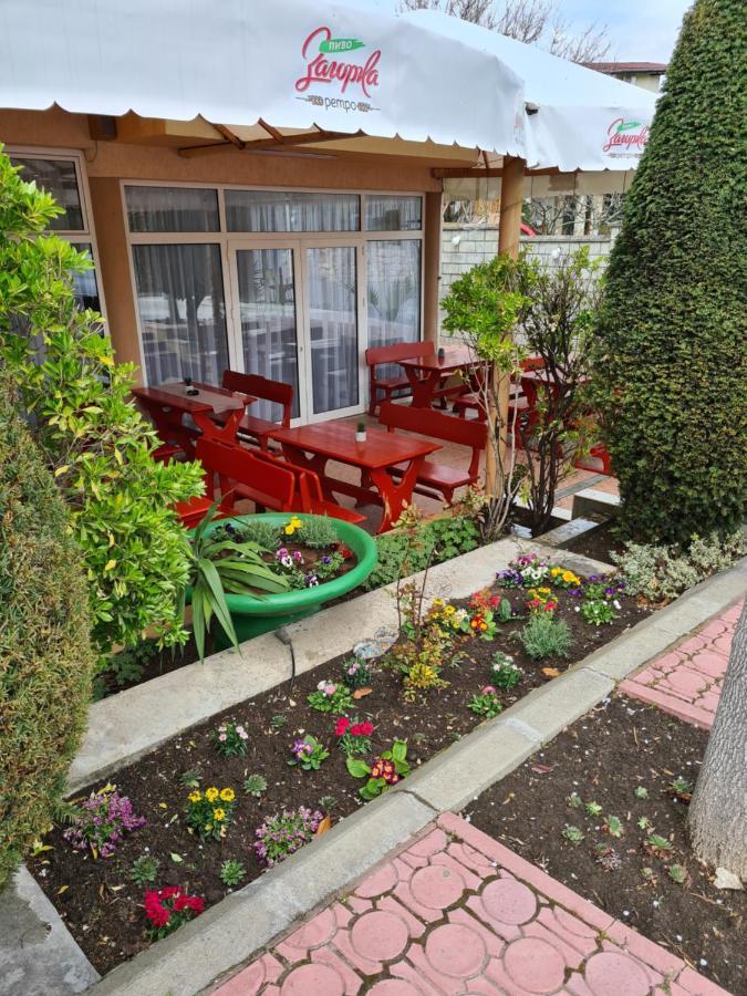 בלצ'יק Hotel Paris Relax Zone מראה חיצוני תמונה