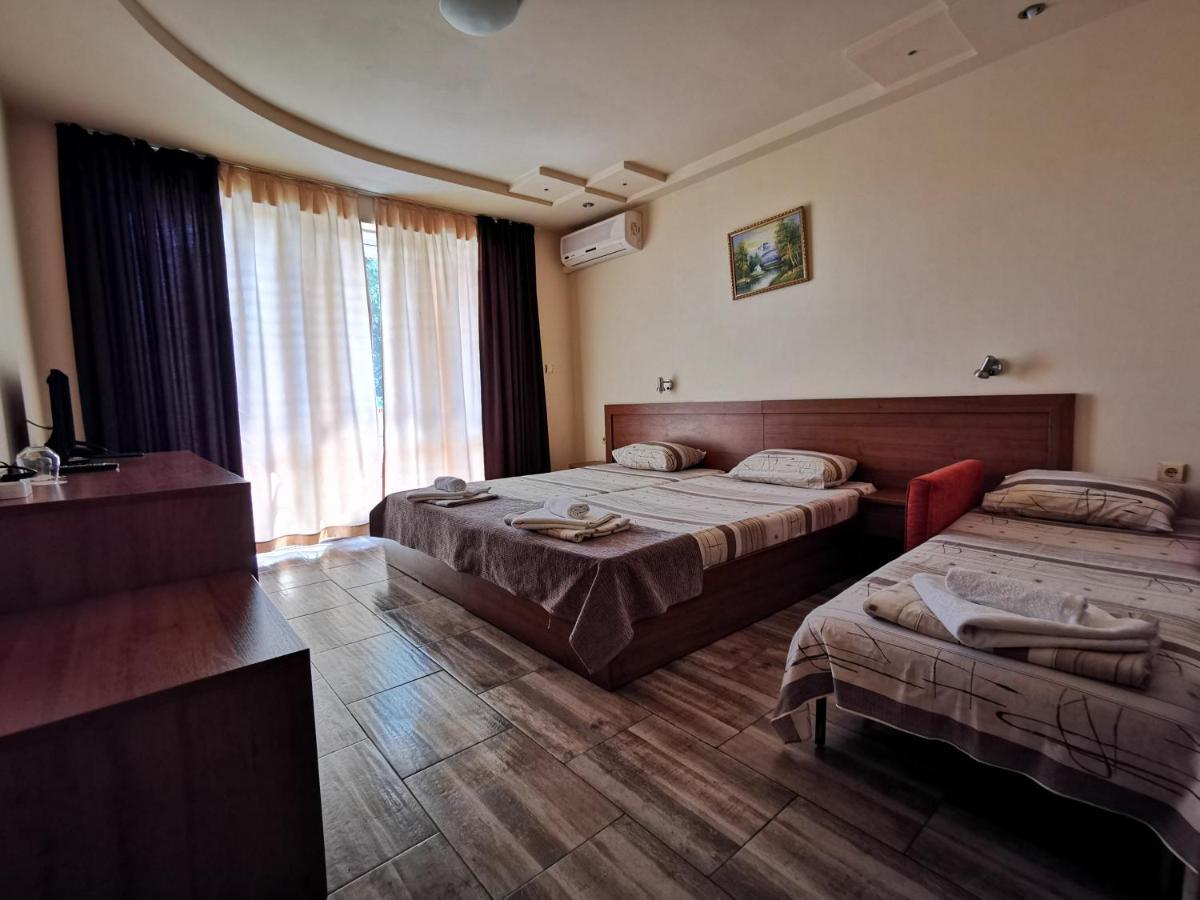 בלצ'יק Hotel Paris Relax Zone מראה חיצוני תמונה