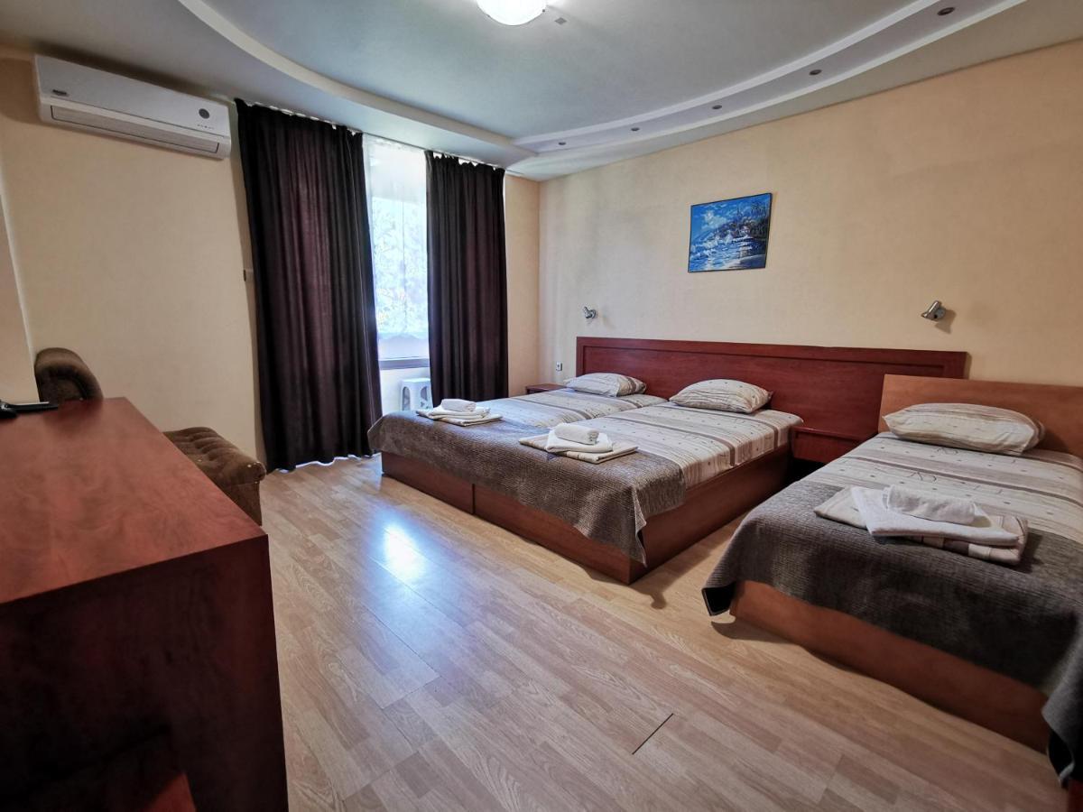 בלצ'יק Hotel Paris Relax Zone מראה חיצוני תמונה