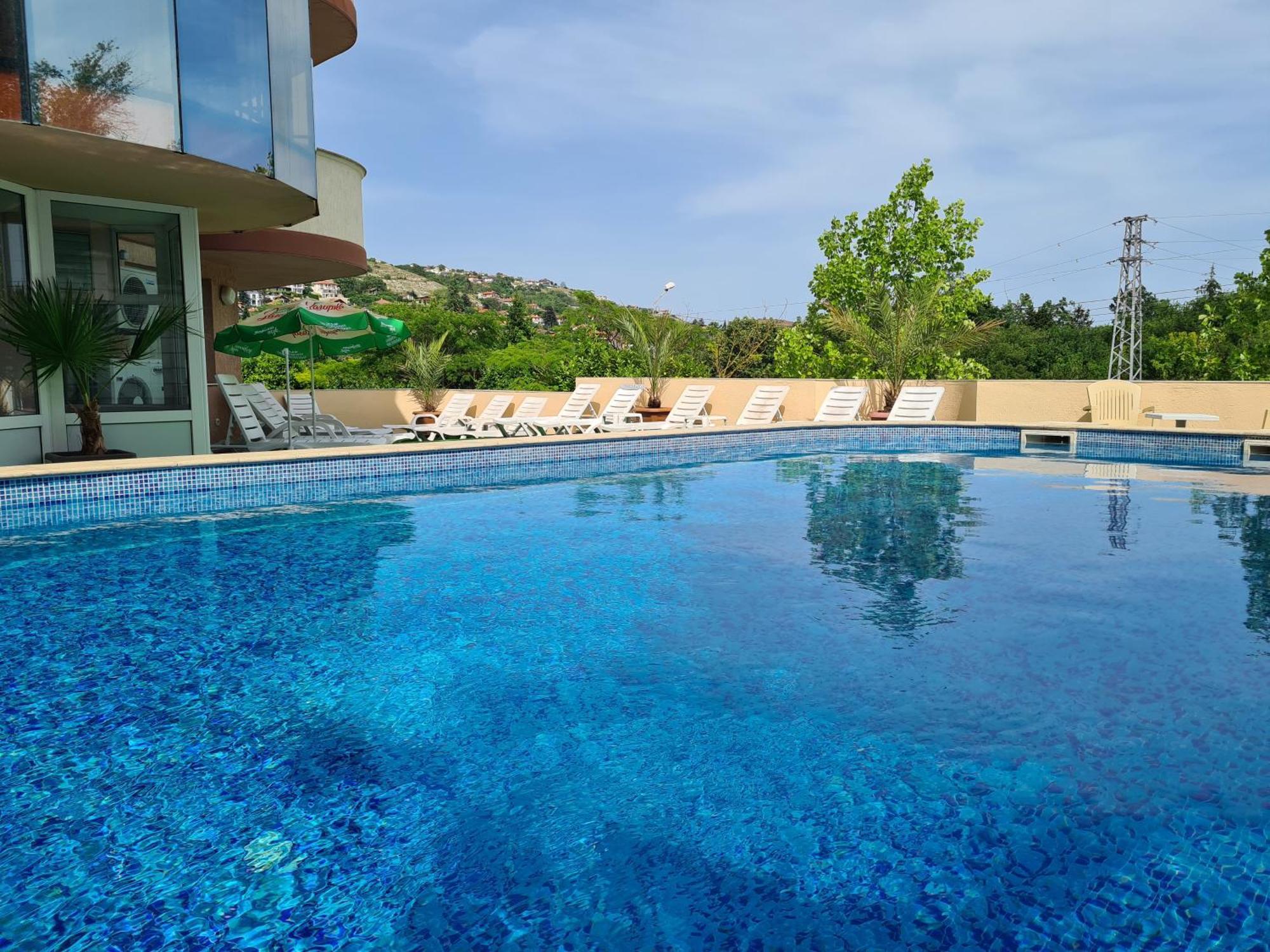 בלצ'יק Hotel Paris Relax Zone מראה חיצוני תמונה